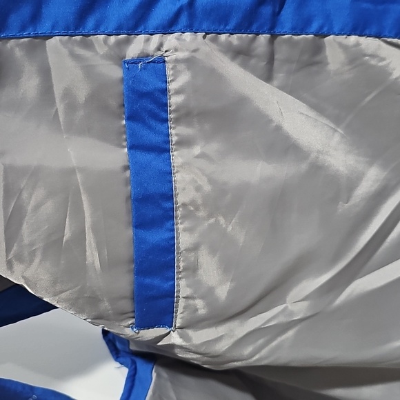 Men's Puffer Vest - Picture 4 of 5